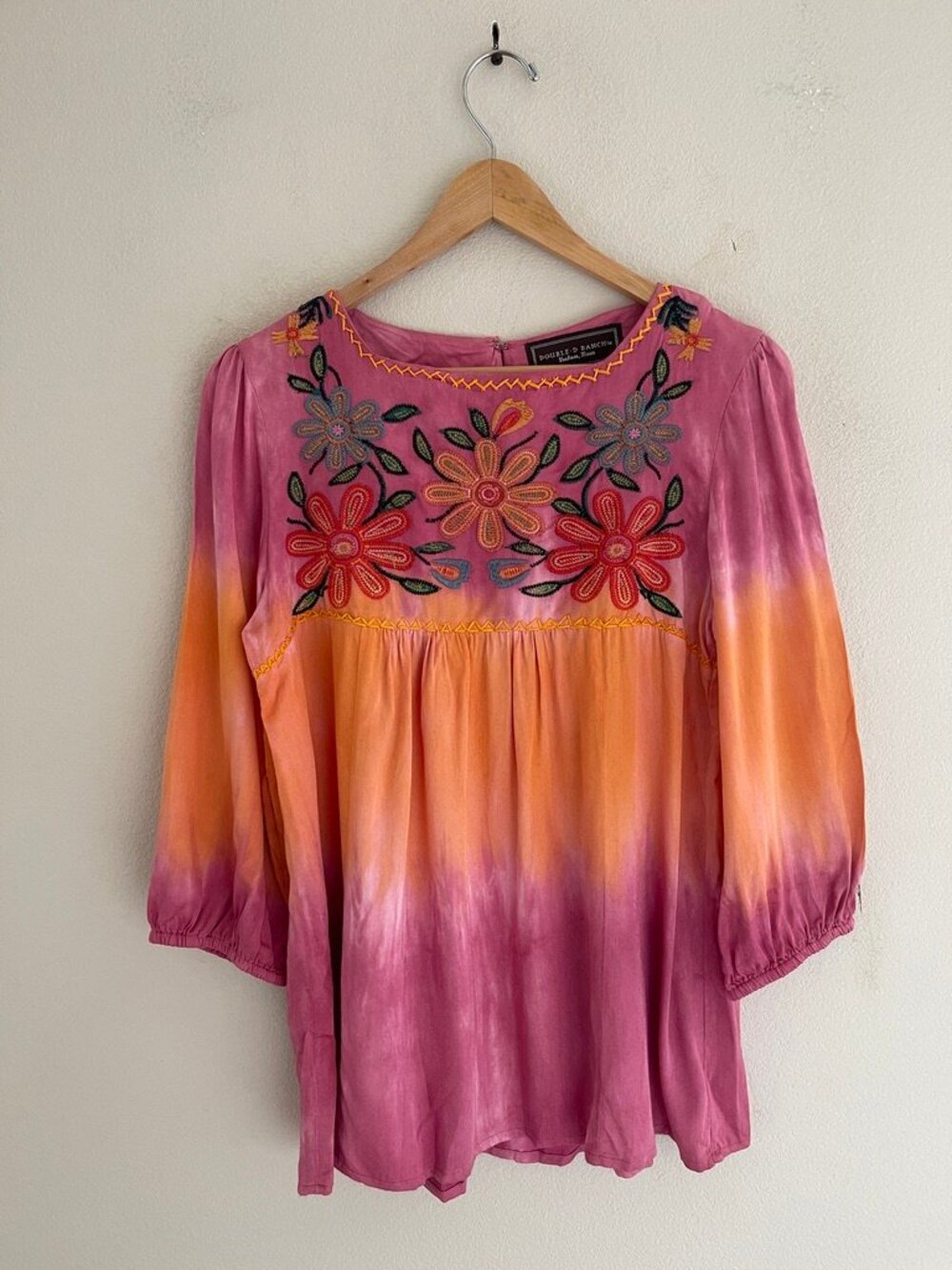 DOUBLE D RANCH Pink & Orange Ombre Floral Embroidered Top: Size XS; NWOT!